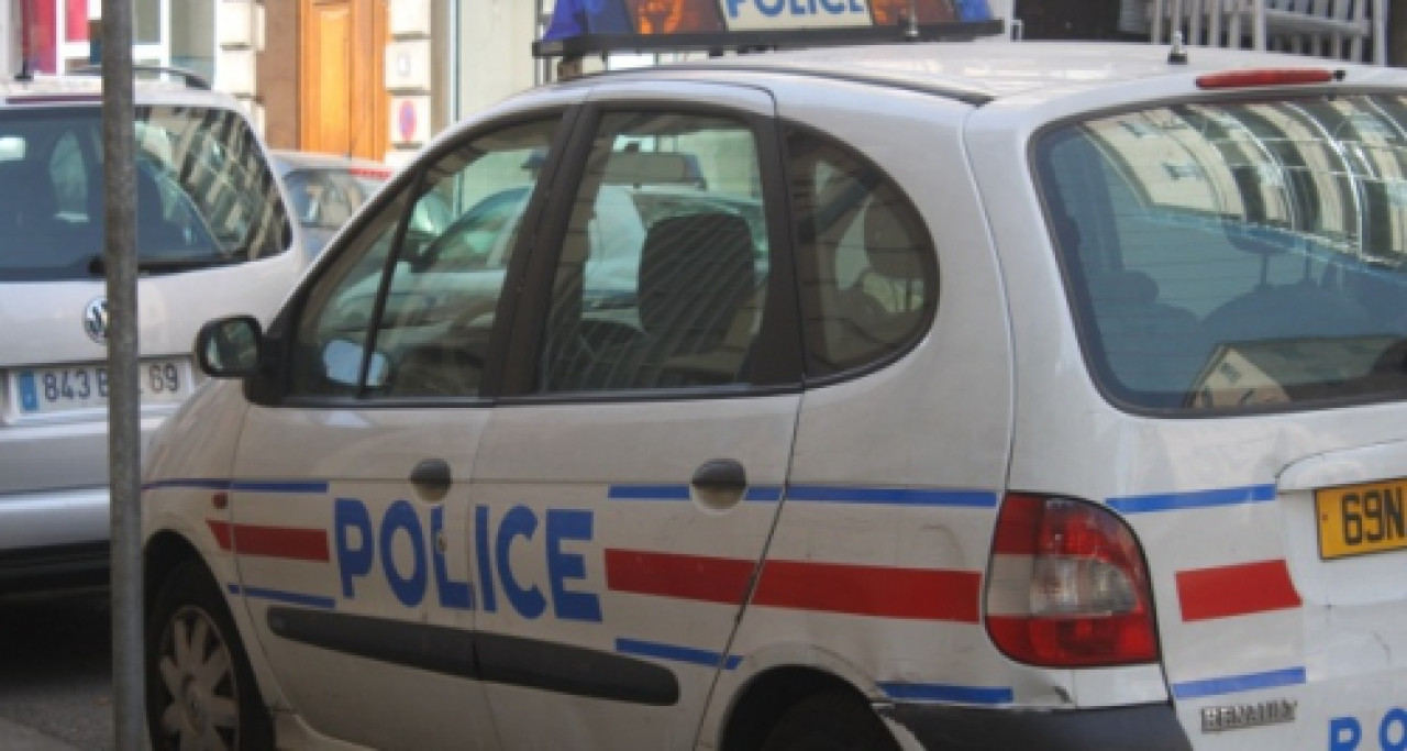 Villeurbanne : il frappe sa compagne avec une assiette Villeurbanne : il frappe sa compagne avec une assiette