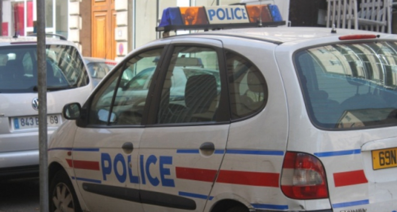 Lyon : un homme agressé avec une lame de rasoir Lyon : un homme agressé avec une lame de rasoir
