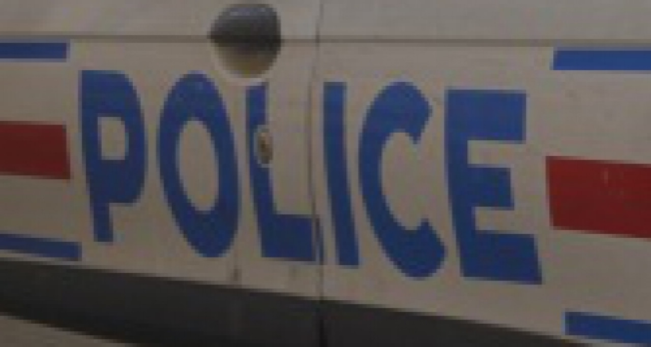 Il conduisait en contre-sens dans une voiture volée Il conduisait en contre-sens dans une voiture volée