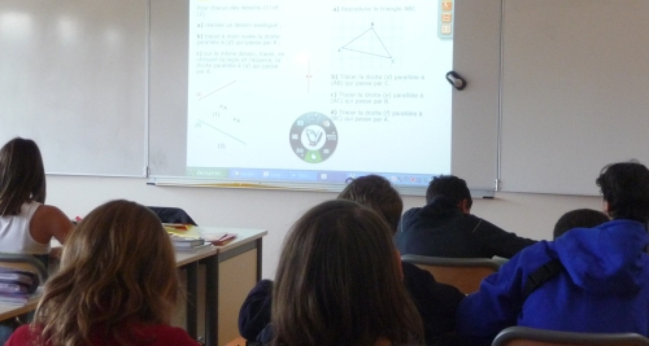 Pour leurs élèves SDF, les personnels du collège Henri-Barbusse passent la nuit dans l'établissement Pour leurs élèves SDF, les personnels du collège Henri-Barbusse passent la nuit dans l'établissement