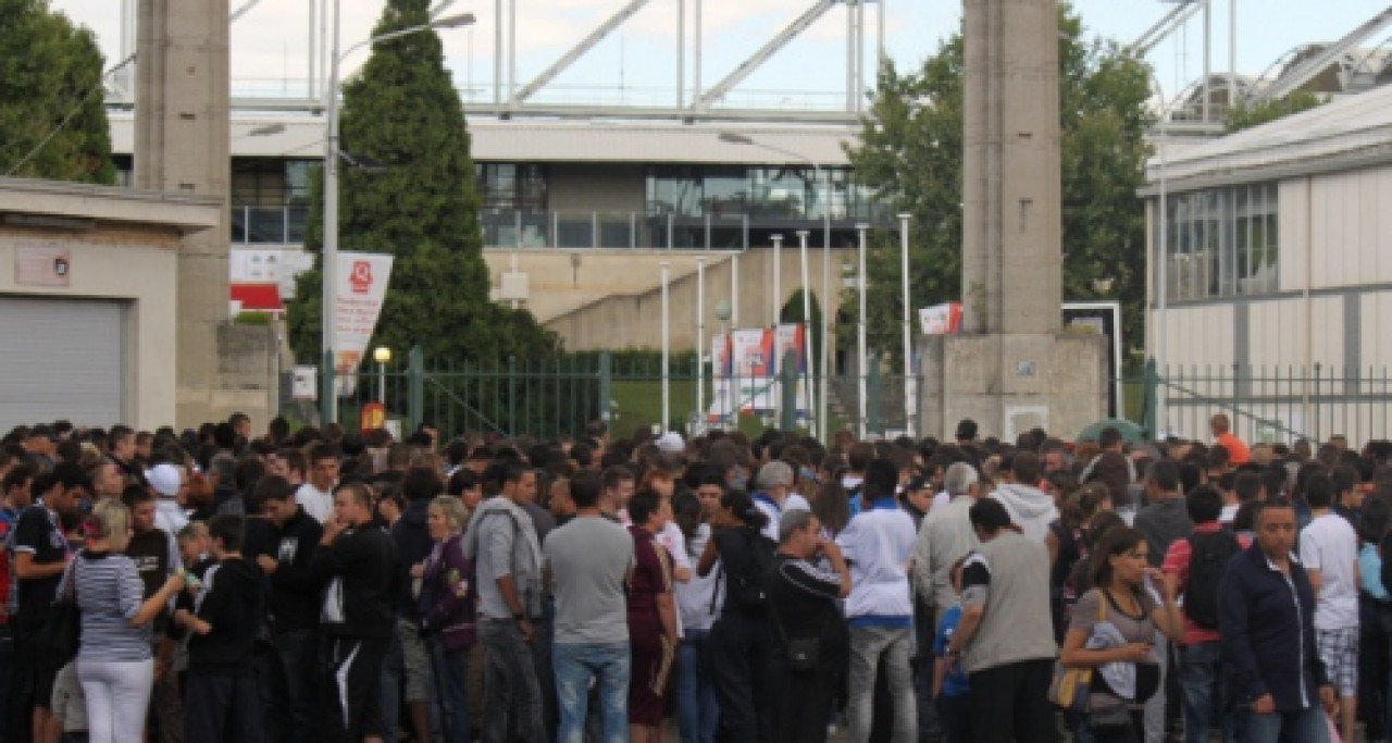 L’OL dénonce les débordements de certains supporters lyonnais L’OL dénonce les débordements de certains supporters lyonnais