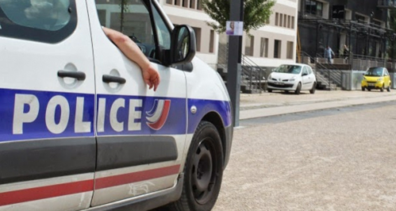 Villeurbanne : ils sont arrêtés à l’arrêt de bus après un cambriolage Villeurbanne : ils sont arrêtés à l’arrêt de bus après un cambriolage