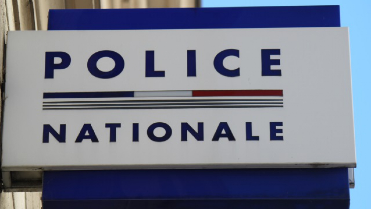 Rhône : des faux policiers et un faux agent des eaux dévalisent une octogénaire Rhône : des faux policiers et un faux agent des eaux dévalisent une octogénaire