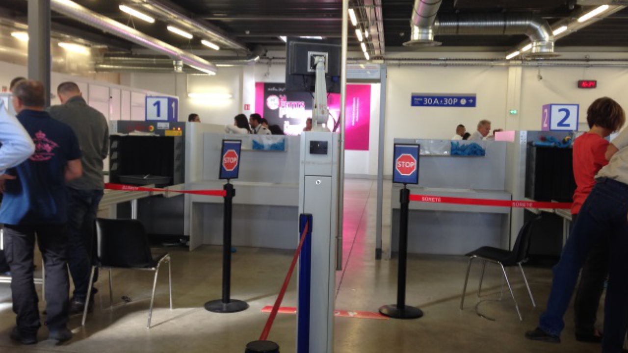 Lyon : il revenait de Côte d'Ivoire avec 120 kilos de fruits de mer et de viande avariée Lyon : il revenait de Côte d'Ivoire avec 120 kilos de fruits de mer et de viande avariée