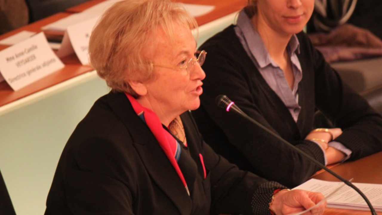 La présidente du Conseil Général du Rhône mise à l'amende par un contrôleur SNCF La présidente du Conseil Général du Rhône mise à l'amende par un contrôleur SNCF