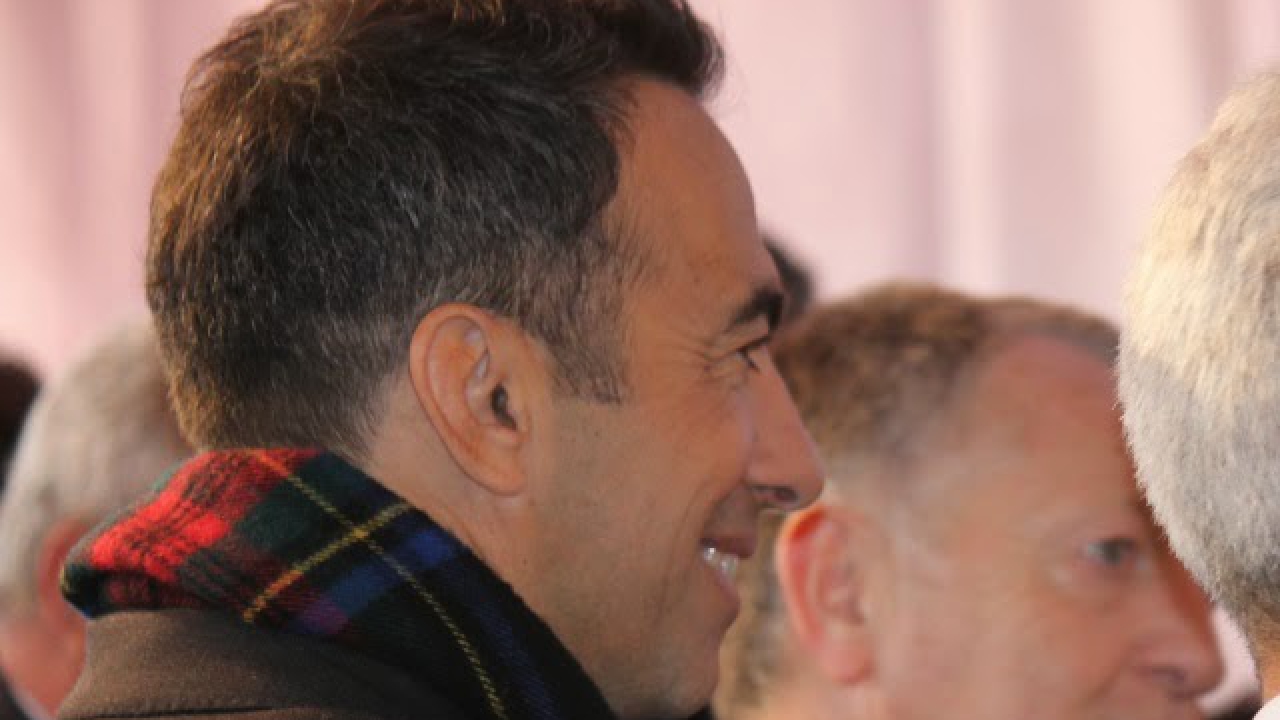 Le lyonnais Youri Djorkaeff soupçonné d'avoir ouvert un compte non déclaré en Suisse Le lyonnais Youri Djorkaeff soupçonné d'avoir ouvert un compte non déclaré en Suisse