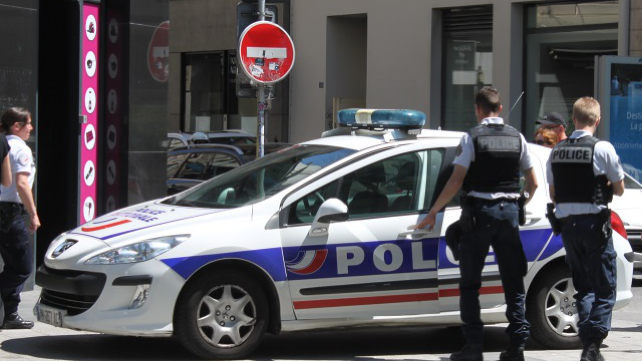 Lyon : la fillette était frappée à coups de bâton depuis plus d'un an Lyon : la fillette était frappée à coups de bâton depuis plus d'un an