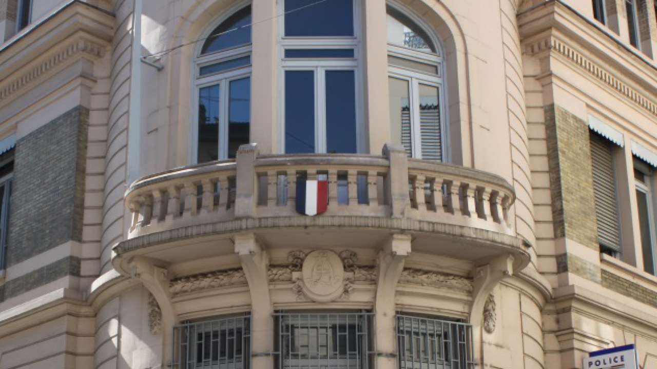 Vaulx-en-Velin : un jeune de 17 ans agresse les policiers et les menace de mort