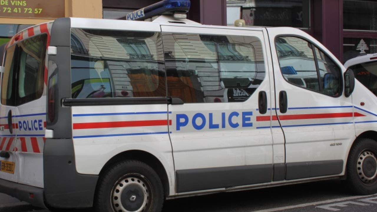 Lyon : il voulait acheter des cigarettes avec des faux billets Lyon : il voulait acheter des cigarettes avec des faux billets