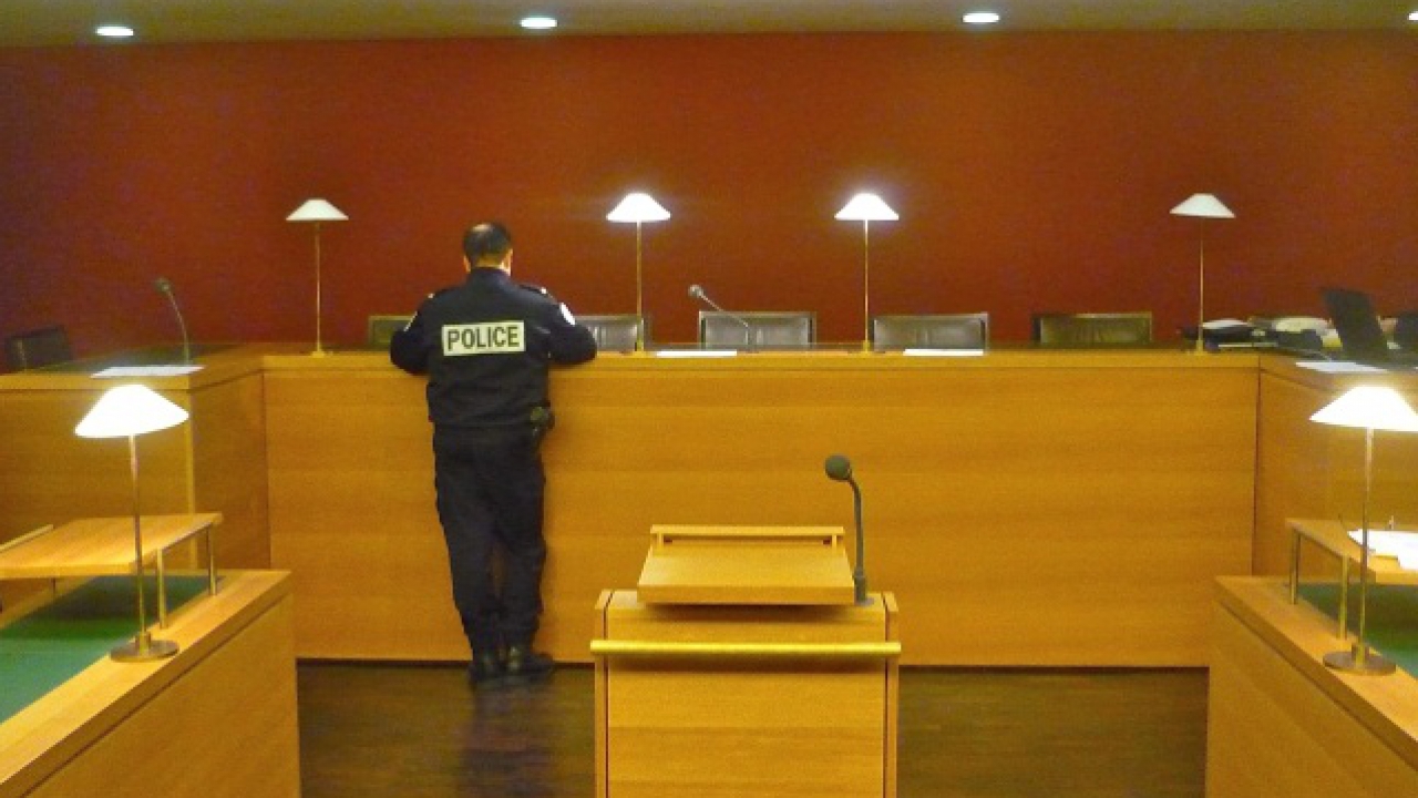 Prison avec sursis pour les contrebandiers attrapés avec 500 000 cigarettes Prison avec sursis pour les contrebandiers attrapés avec 500 000 cigarettes