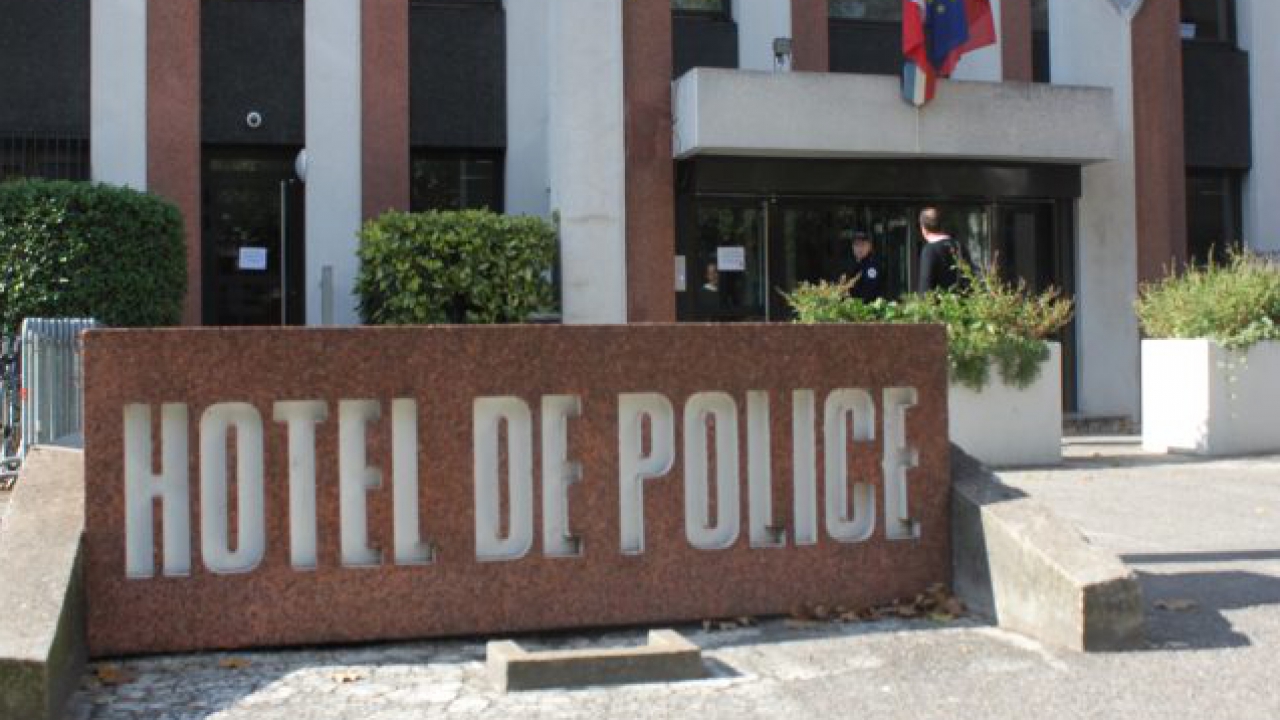 Lyon : un nourrisson violenté par sa mère durant deux mois Lyon : un nourrisson violenté par sa mère durant deux mois