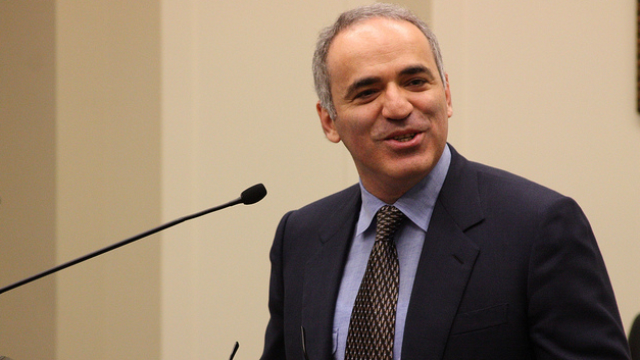 Kasparov, la légende des échecs, à Lyon pour le procès d'un oligarque kazakh Kasparov, la légende des échecs, à Lyon pour le procès d'un oligarque kazakh