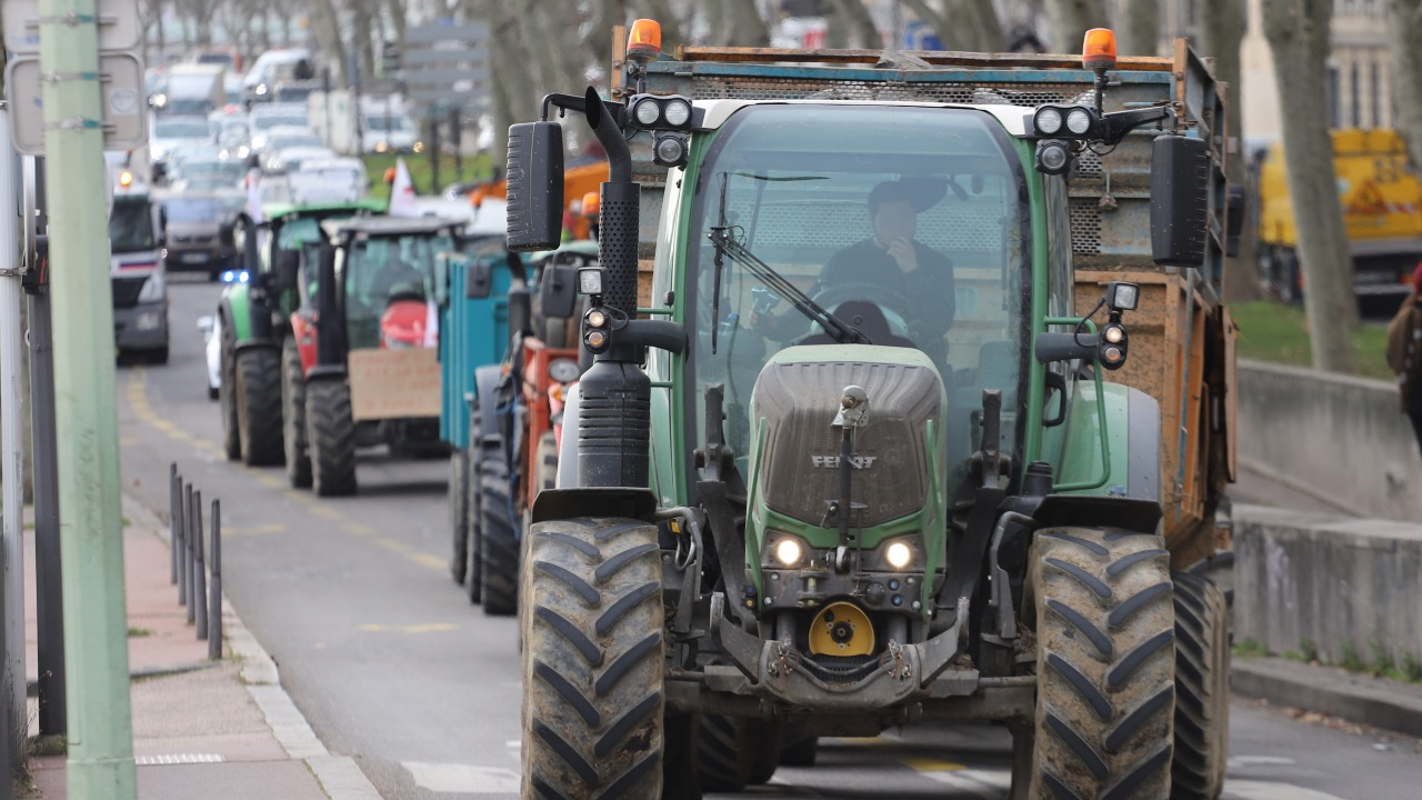 Agriculteurs en col&egrave;re : les manifestations interdites lundi autour de Feyzin et du port &Eacute;douard-Herriot