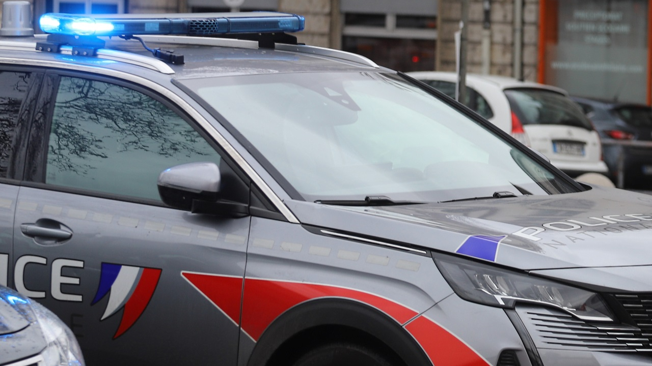 Alerte à la bombe à Rillieux-la-Pape : un lycée évacué Alerte à la bombe à Rillieux-la-Pape : un lycée évacué