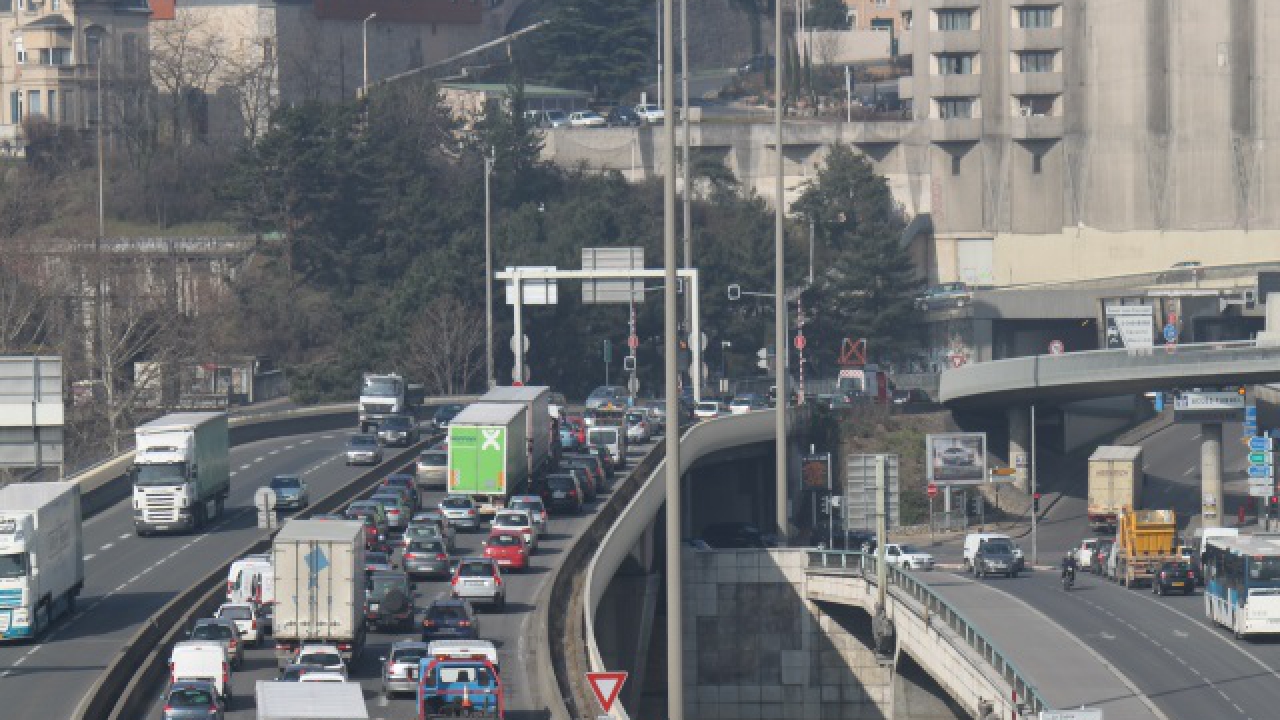 Grosses difficultés de circulation après un double accident près du Tunnel sous Fourvière Grosses difficultés de circulation après un double accident près du Tunnel sous Fourvière