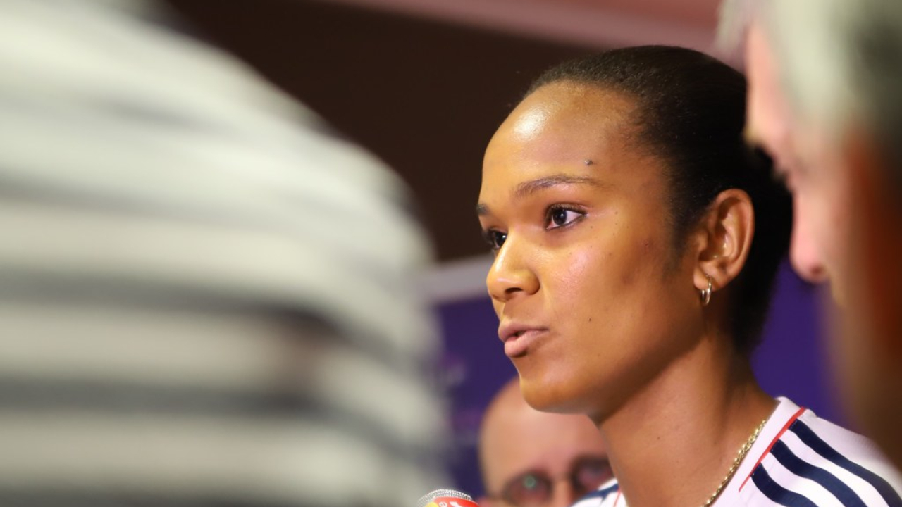 "C'est un jour triste mais nécessaire pour préserver ma santé mentale" : Wendie Renard (OL) se met en retrait de l'équipe de France