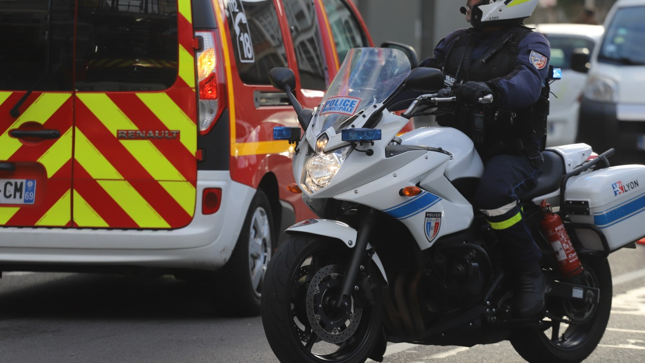 Cantine incendiée et policiers caillassés à Rillieux-la-Pape Cantine incendiée et policiers caillassés à Rillieux-la-Pape