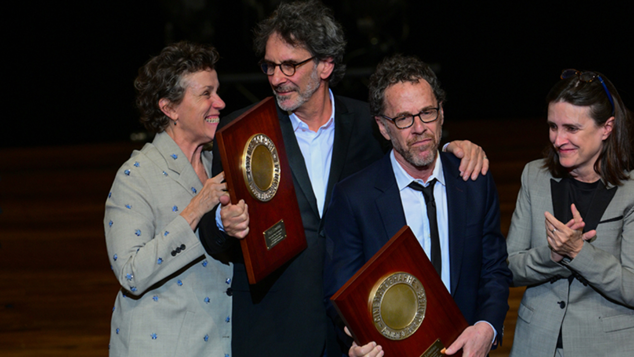 Festival Lumi&egrave;re 2026 : les fr&egrave;res Coen c&eacute;l&egrave;brent leur Prix Lumi&egrave;re &agrave; Lyon devant 3000 spectateurs