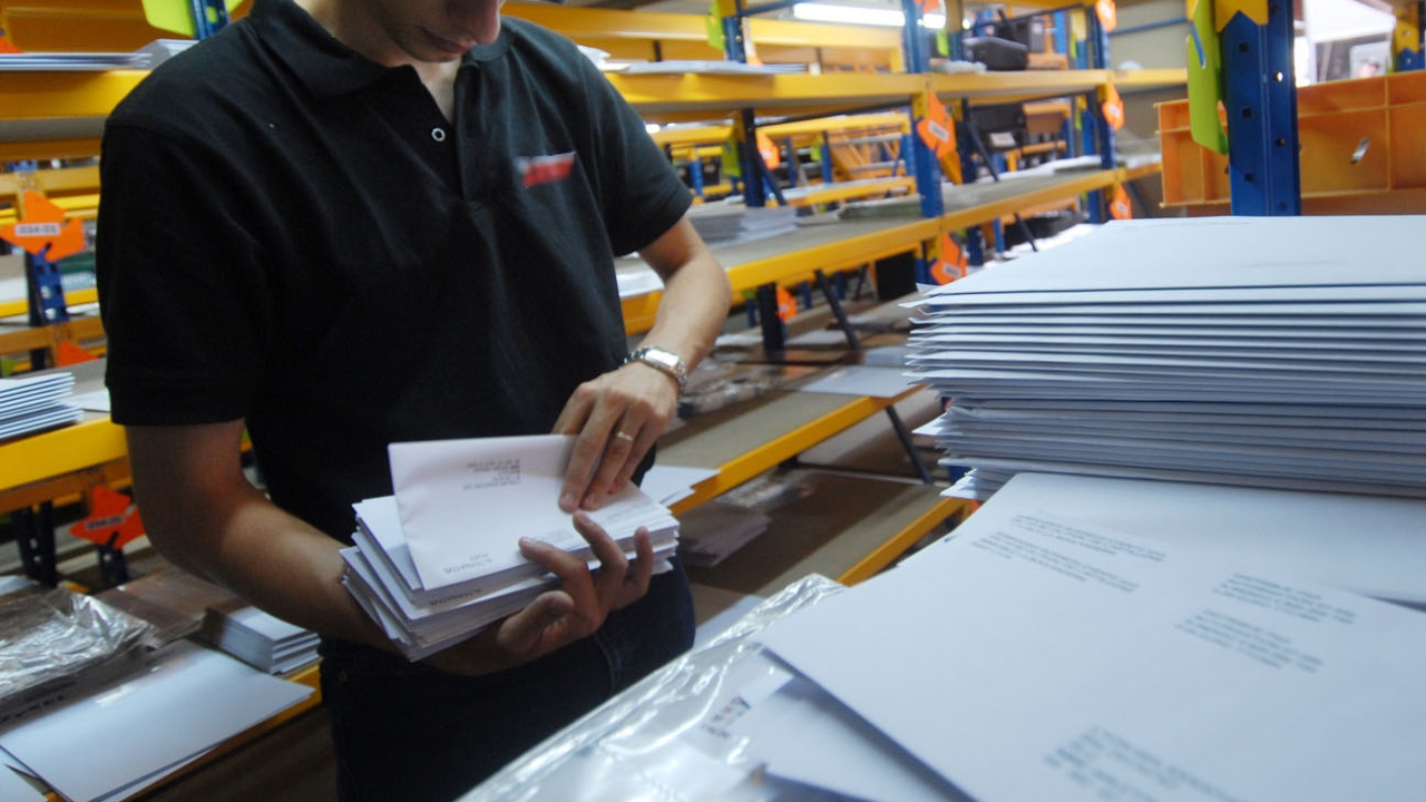 Gr&egrave;ve illimit&eacute;e annonc&eacute;e dans les bureaux de poste de Bron : des perturbations redout&eacute;es cette semaine