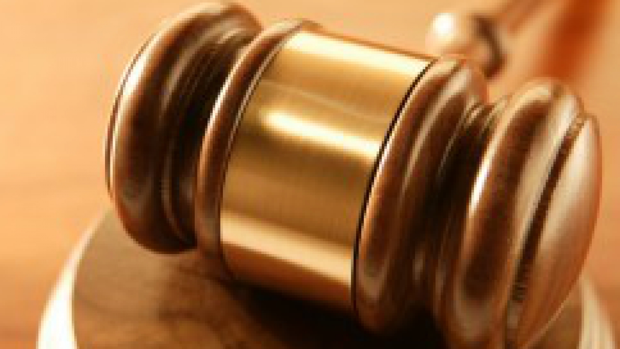 Du sursis pour le routier qui s'exhibait au Quick de Pierre-B&eacute;nite