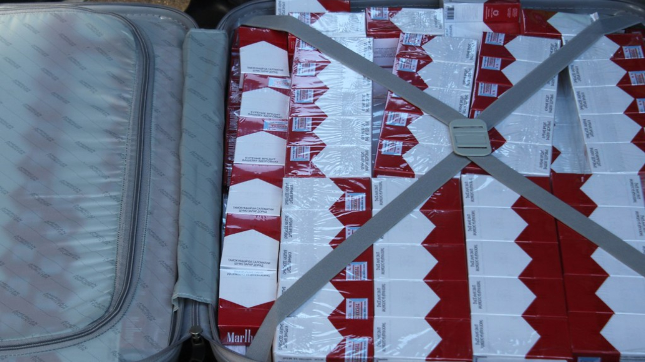 Le trafic de tabac de contrebande en hausse à l’aéroport de Lyon Le trafic de tabac de contrebande en hausse à l’aéroport de Lyon