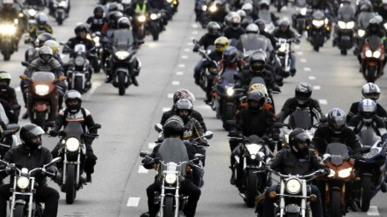 Les deux-roues devront avoir un gilet jaune à bord à partir de 2016