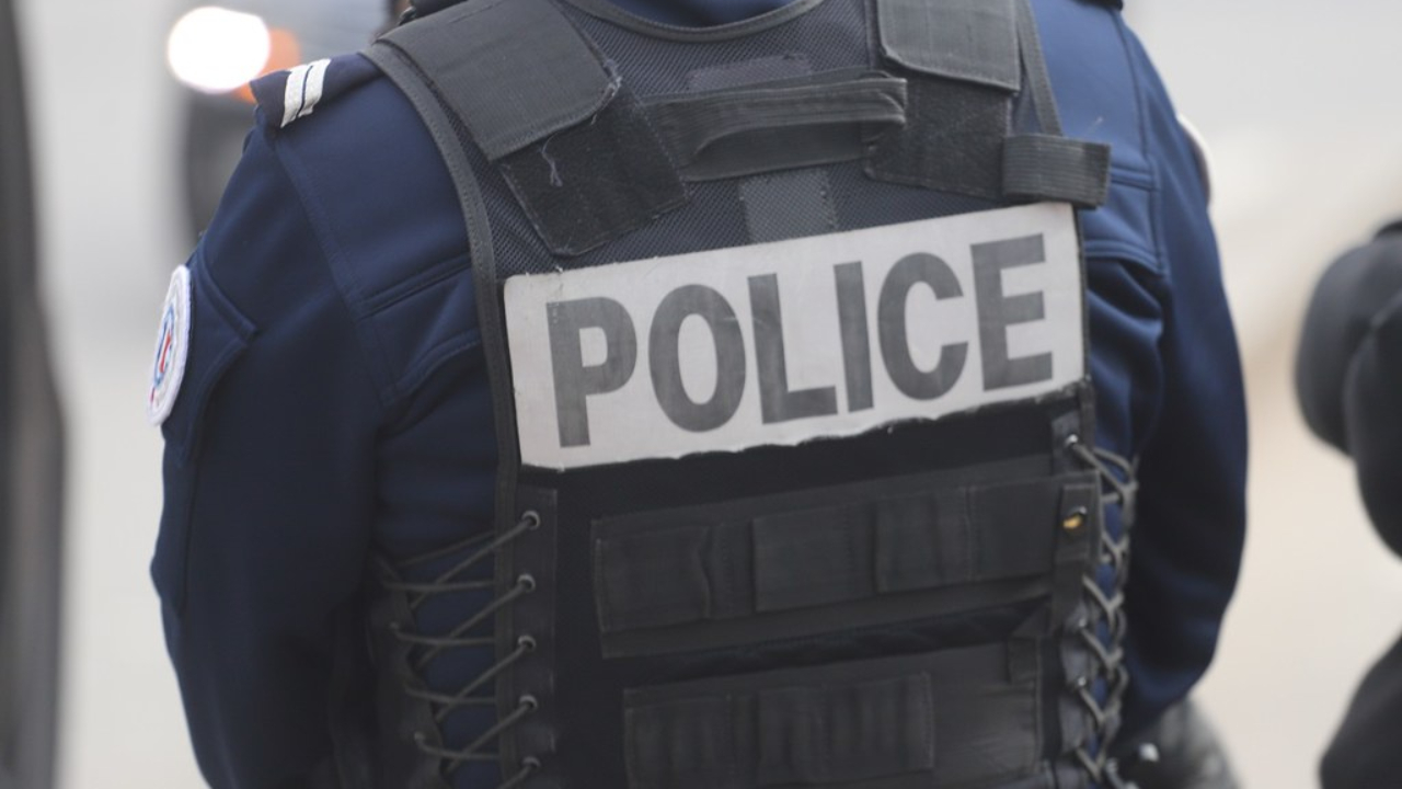 Occupé par des familles sans abri, un gymnase de Lyon évacué par la police