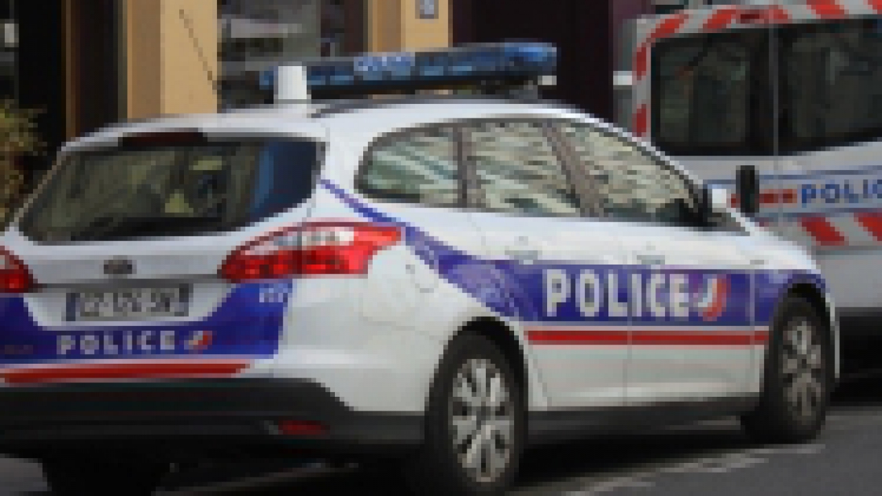 Lyon : un camion de cigarettes braqué mercredi matin en pleine rue Lyon : un camion de cigarettes braqué mercredi matin en pleine rue