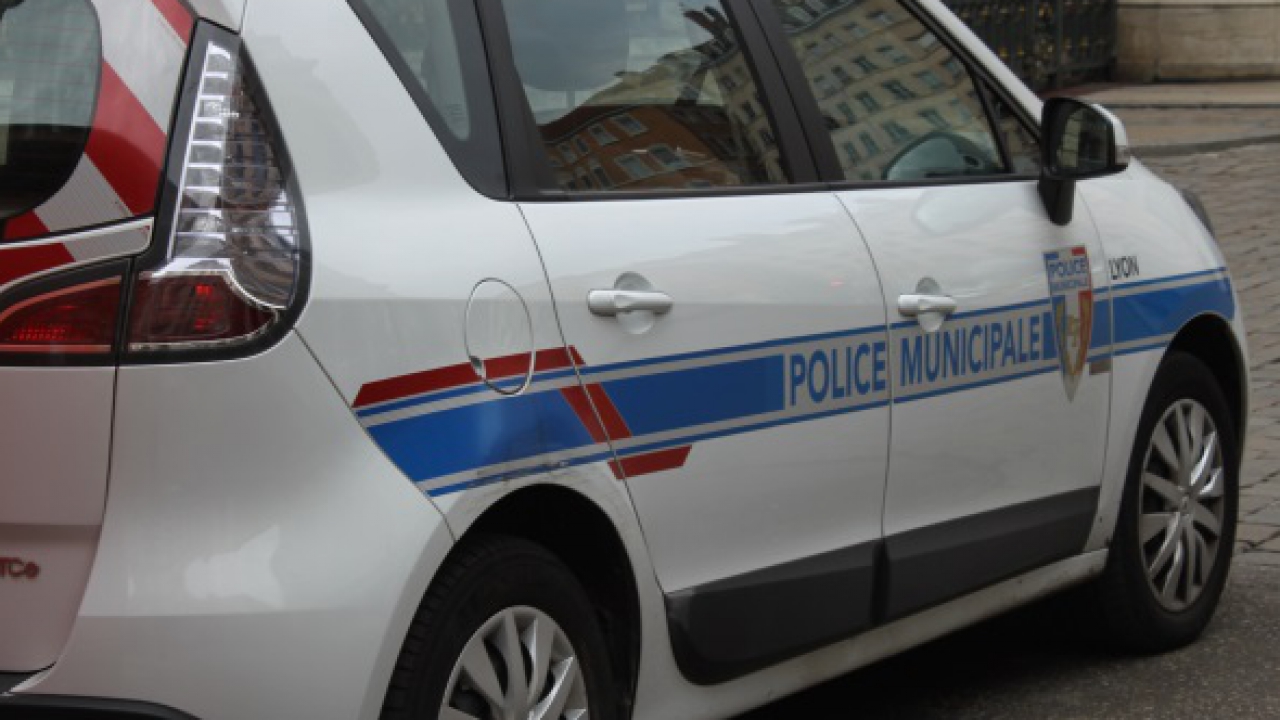 Lyon : quatre mois ferme pour avoir dérobé 357 euros de produits cosmétiques Lyon : quatre mois ferme pour avoir dérobé 357 euros de produits cosmétiques