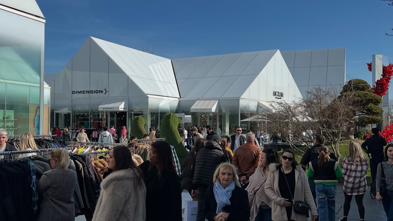 Près de Lyon : le village de marques The Village n’ouvrira pas les dimanches