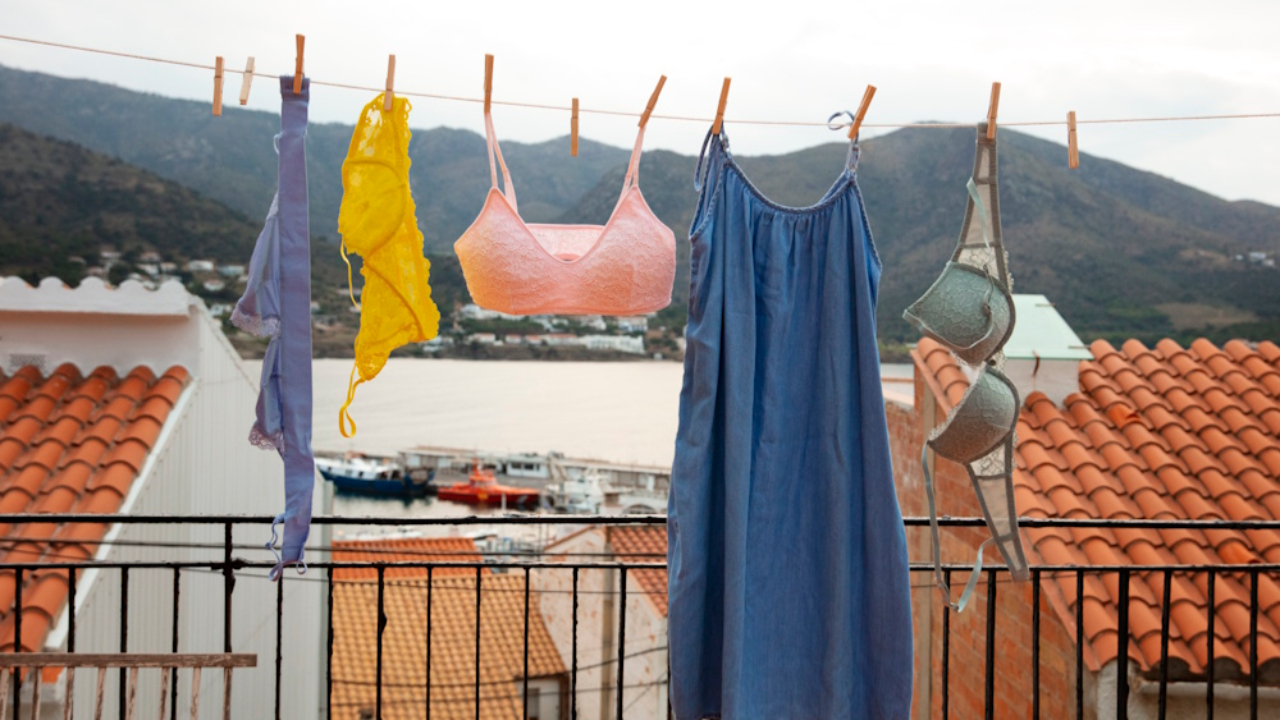 Rh&ocirc;ne : &agrave; Thizy-les-Bourgs, &eacute;tendre son linge aux fen&ecirc;tres peut d&eacute;sormais valoir une amende