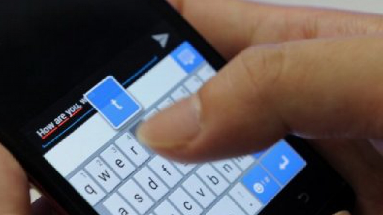 Le nombre de SMS de voeux envoyés dans la nuit du Nouvel An est en baisse par rapport à 2014