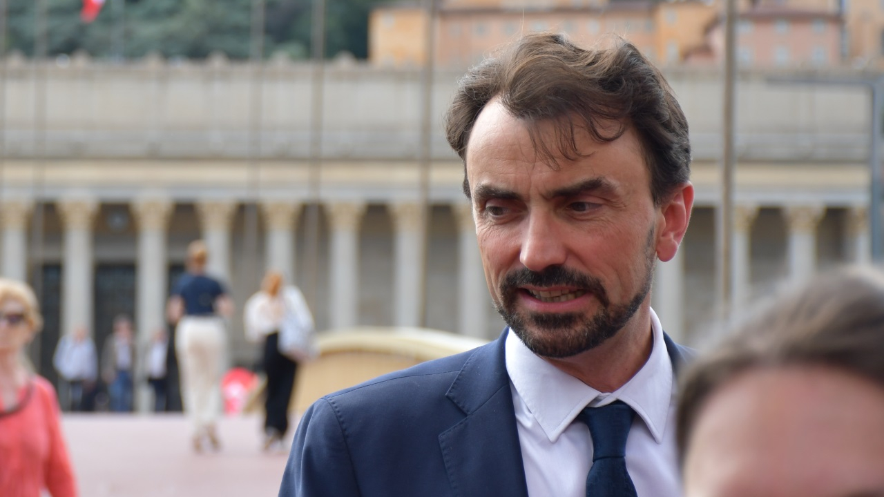 Soupçons de détournement de fonds publics à Lyon : le maire Grégory Doucet auditionné Soupçons de détournement de fonds publics à Lyon : le maire Grégory Doucet auditionné