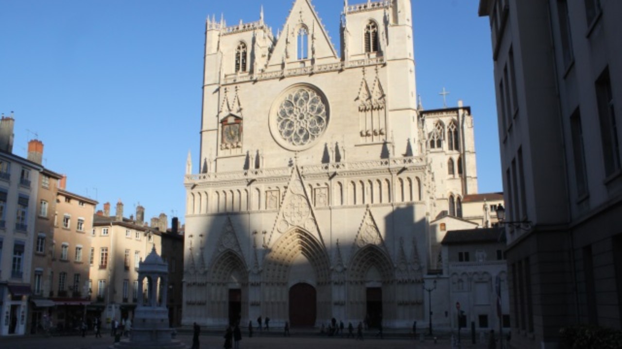 Un apéro festif contre l'extrême-droite à Saint-Jean