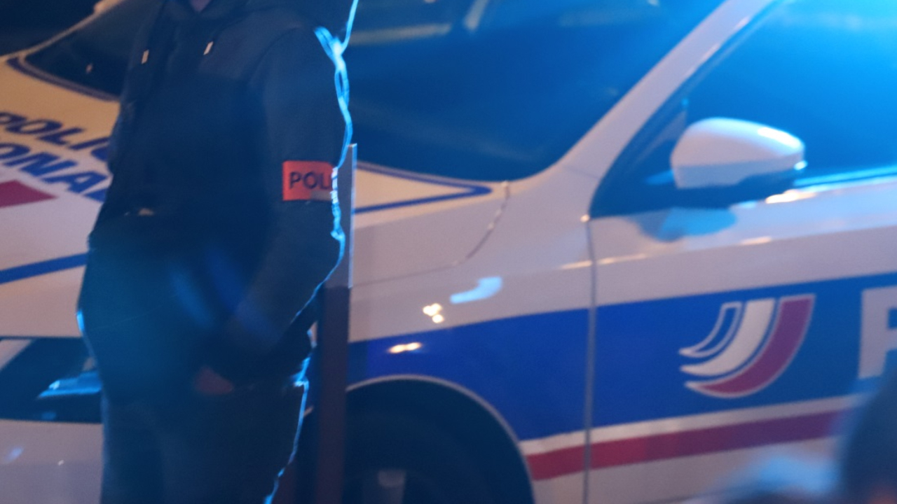 Un casse à la voiture bélier à Lyon Un casse à la voiture bélier à Lyon