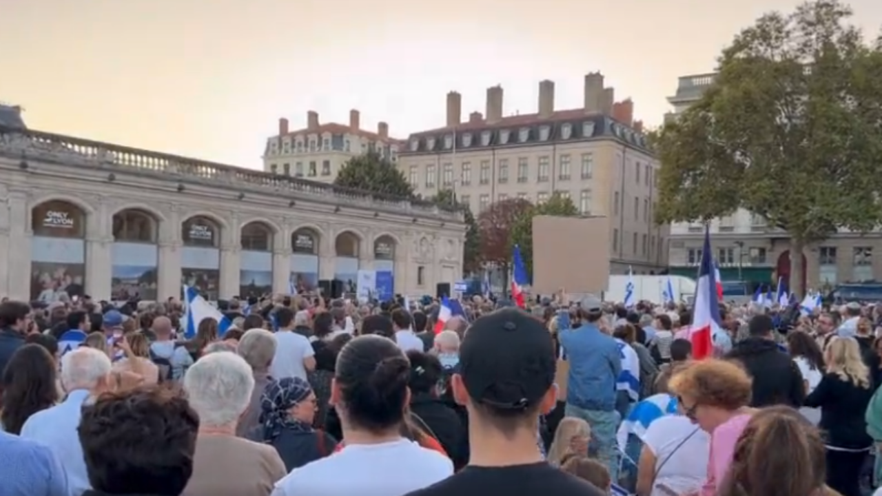Un millier de personnes sur la place Bellecour en soutien à Israël
