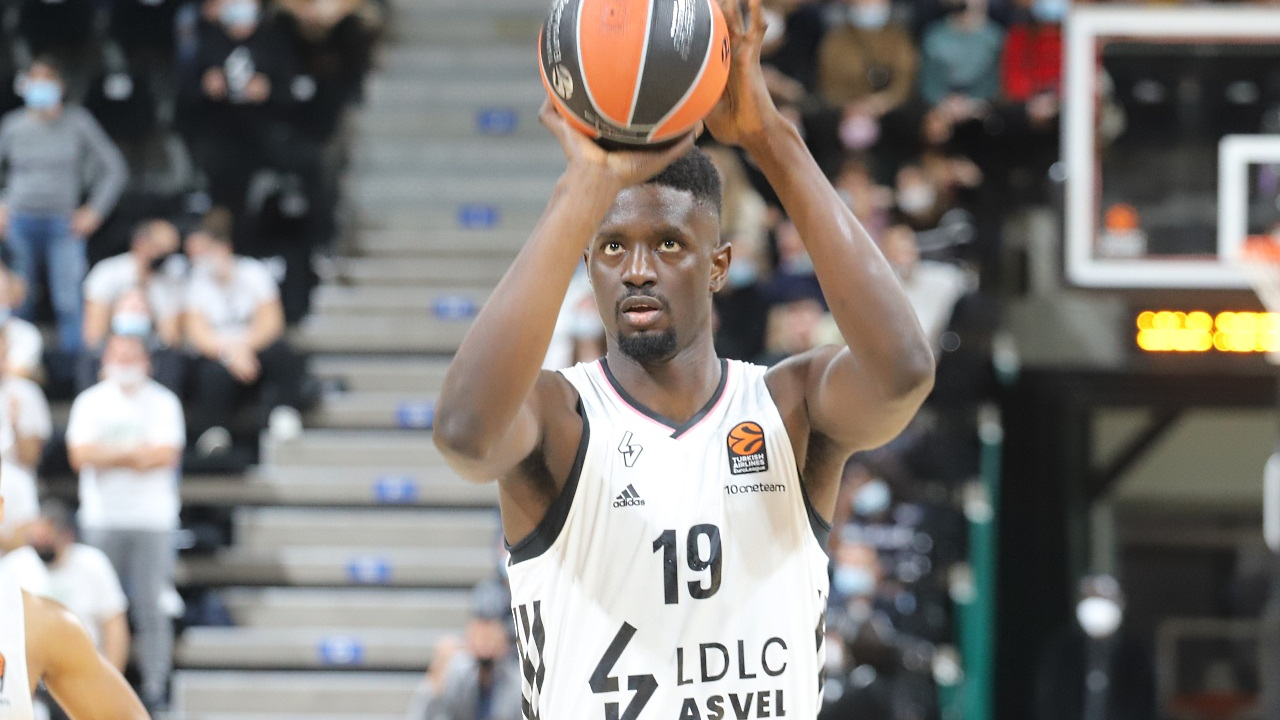 Victoire de l'ASVEL face au Mans