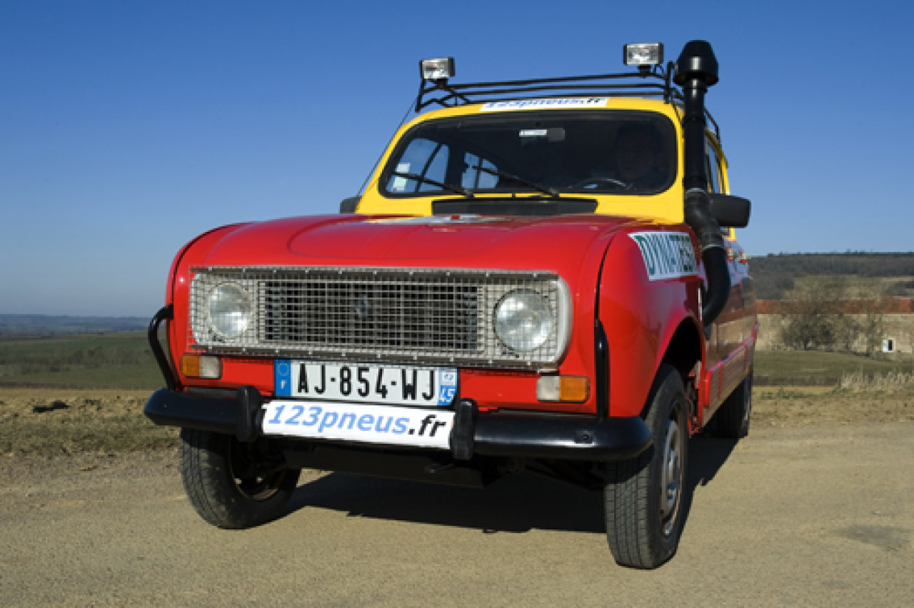 Top départ pour le 4L Trophy Top départ pour le 4L Trophy