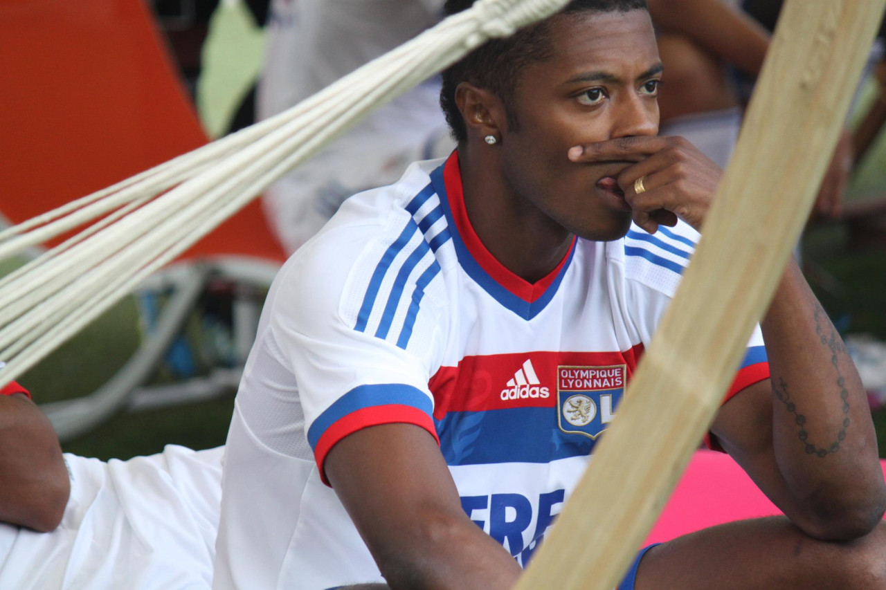 L'OL perd la tête à Caen L'OL perd la tête à Caen