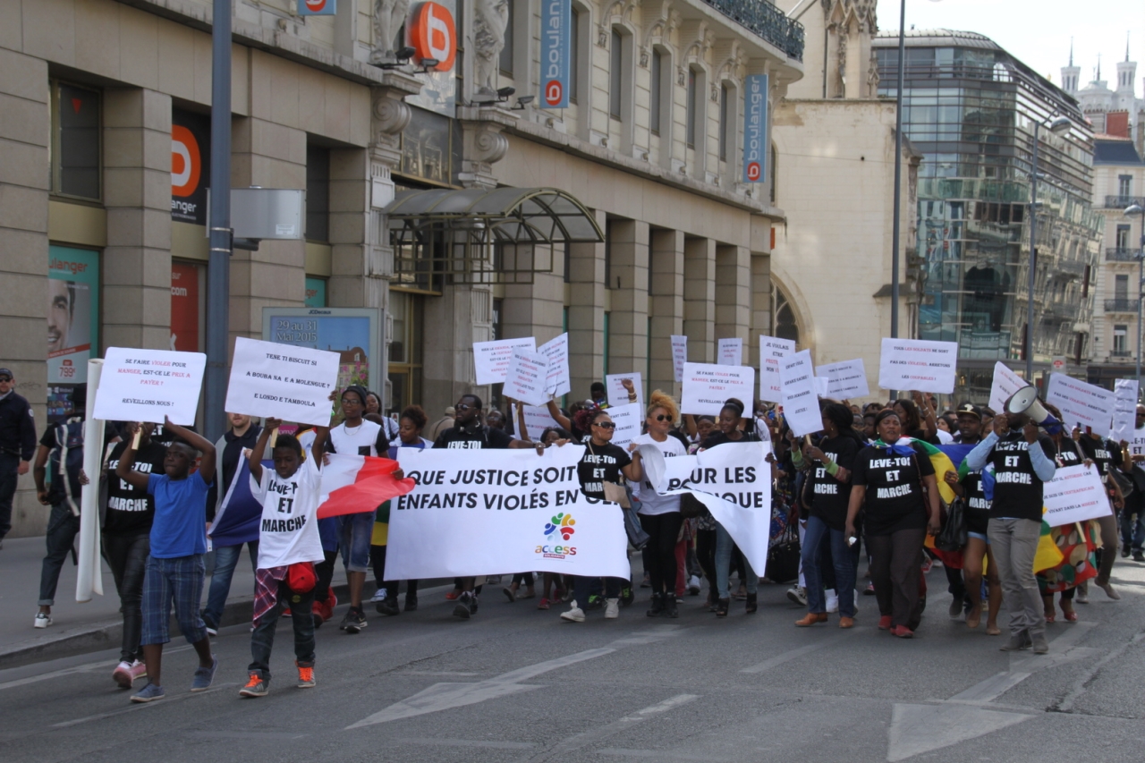 Lyon : une manifestation pour dénoncer les abus de militaires français Lyon : une manifestation pour dénoncer les abus de militaires français