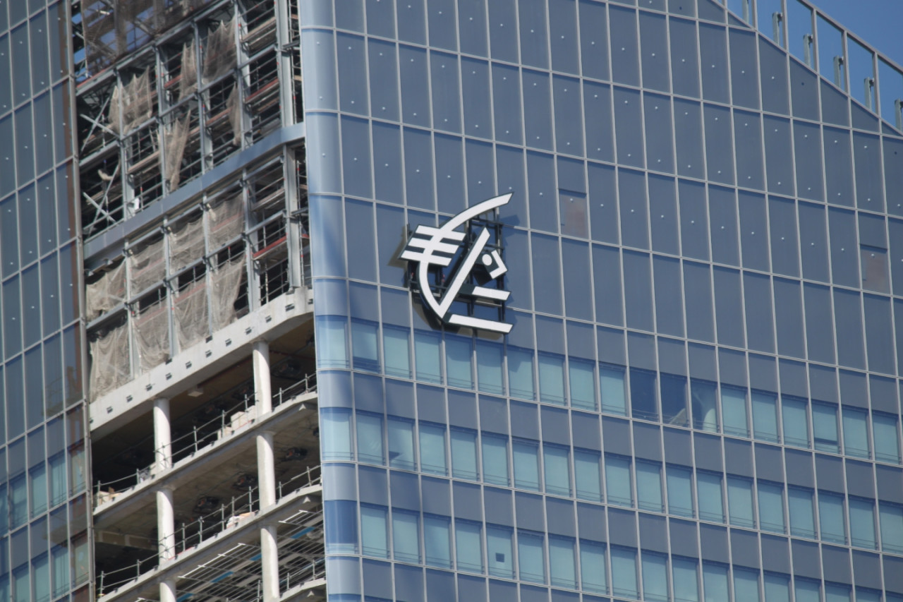 Lyon : un logo g&eacute;ant sur la tour InCity