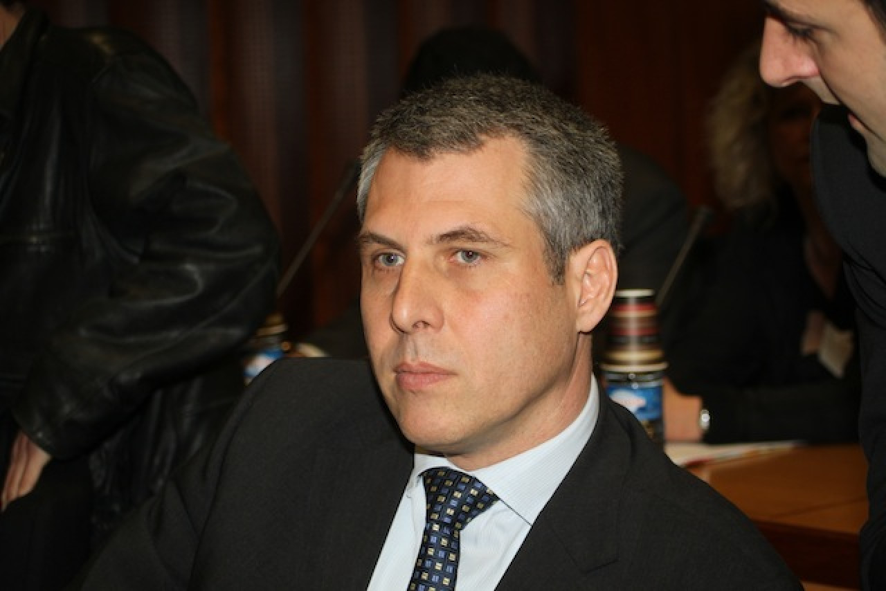 Le d&eacute;put&eacute; du rh&ocirc;ne, Philippe Meunier d&eacute;fend les taxis