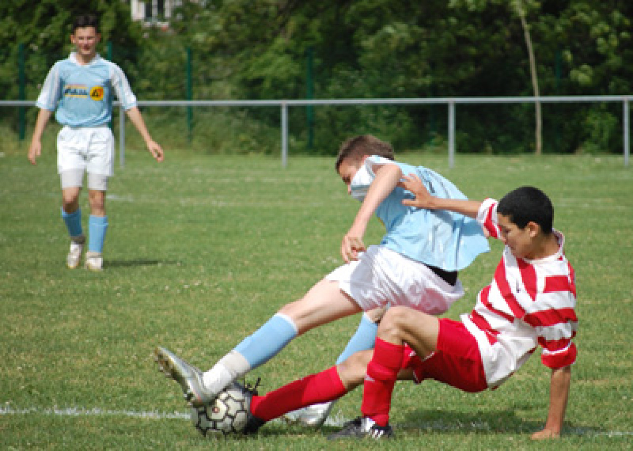 Football: Neuville &agrave; l'heure des 15 ans