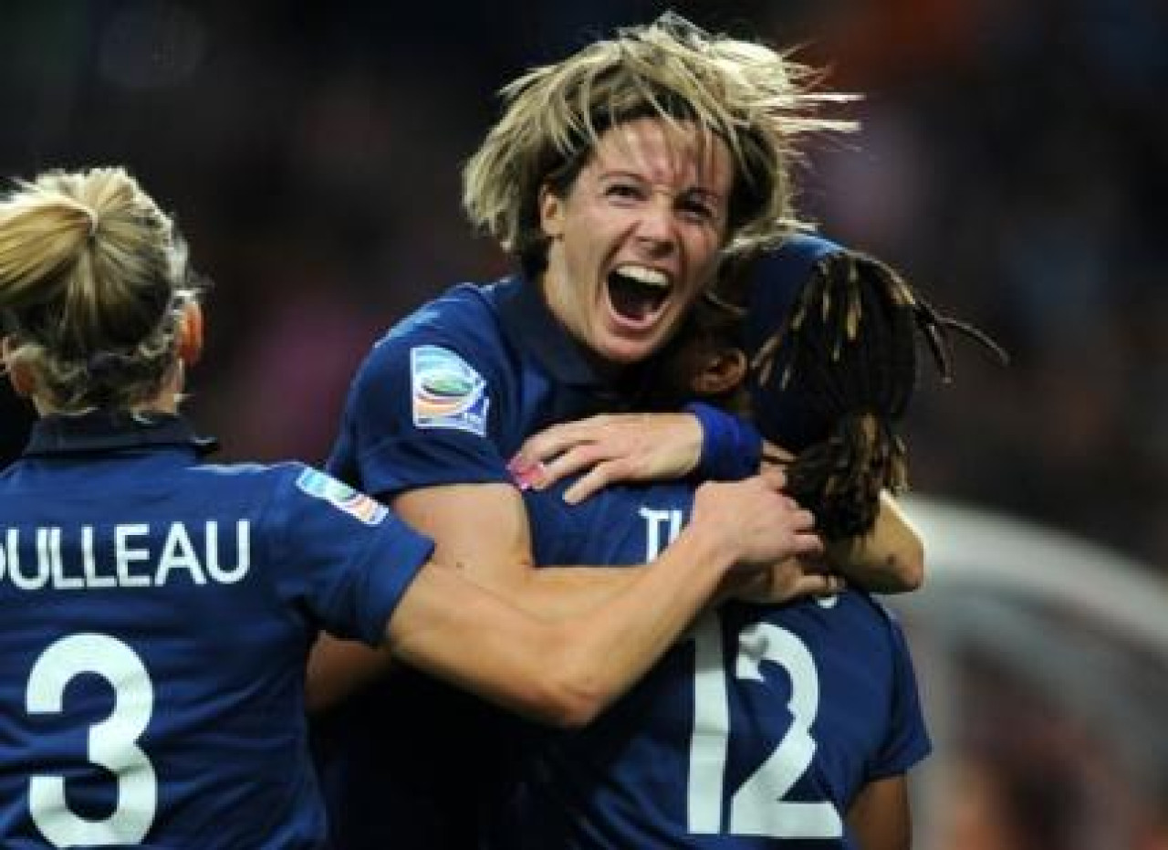 Foot féminin : les Lyonnaises cartonnent avec l’équipe de France Foot féminin : les Lyonnaises cartonnent avec l’équipe de France