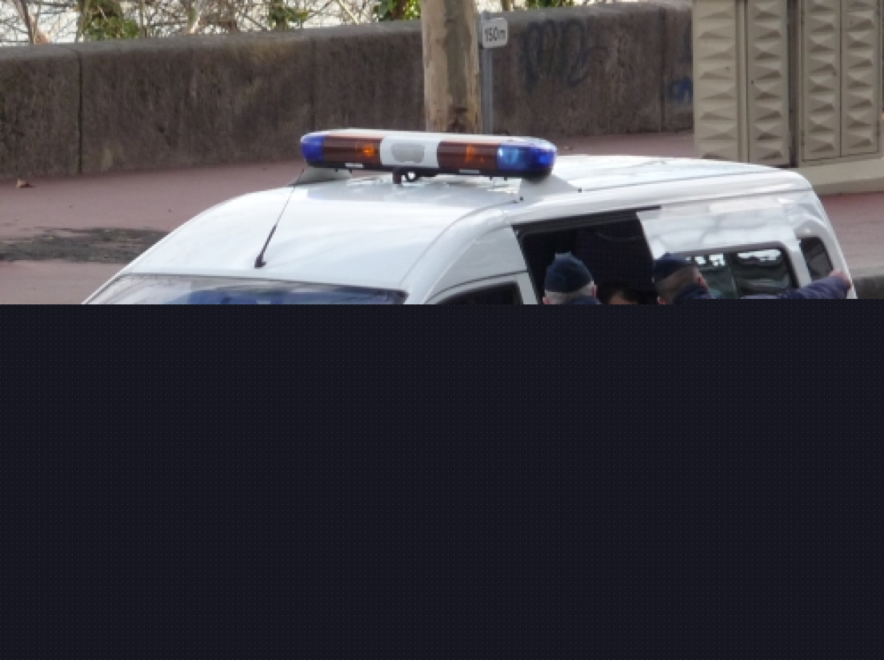 Il s&rsquo;en prend &agrave; ses voisins car ils sont trop bruyants