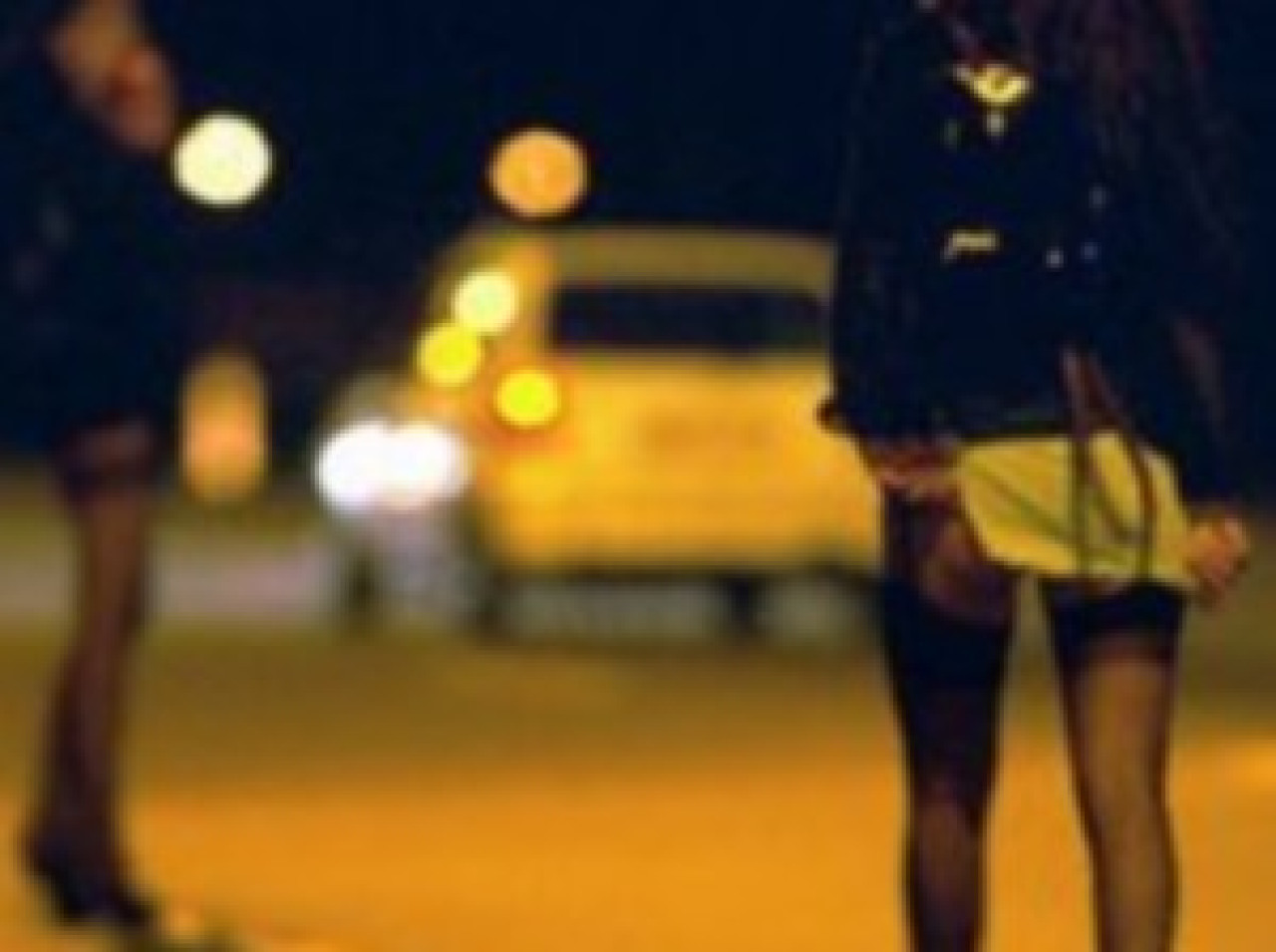Il aide une prostituée puis mord un policer Il aide une prostituée puis mord un policer