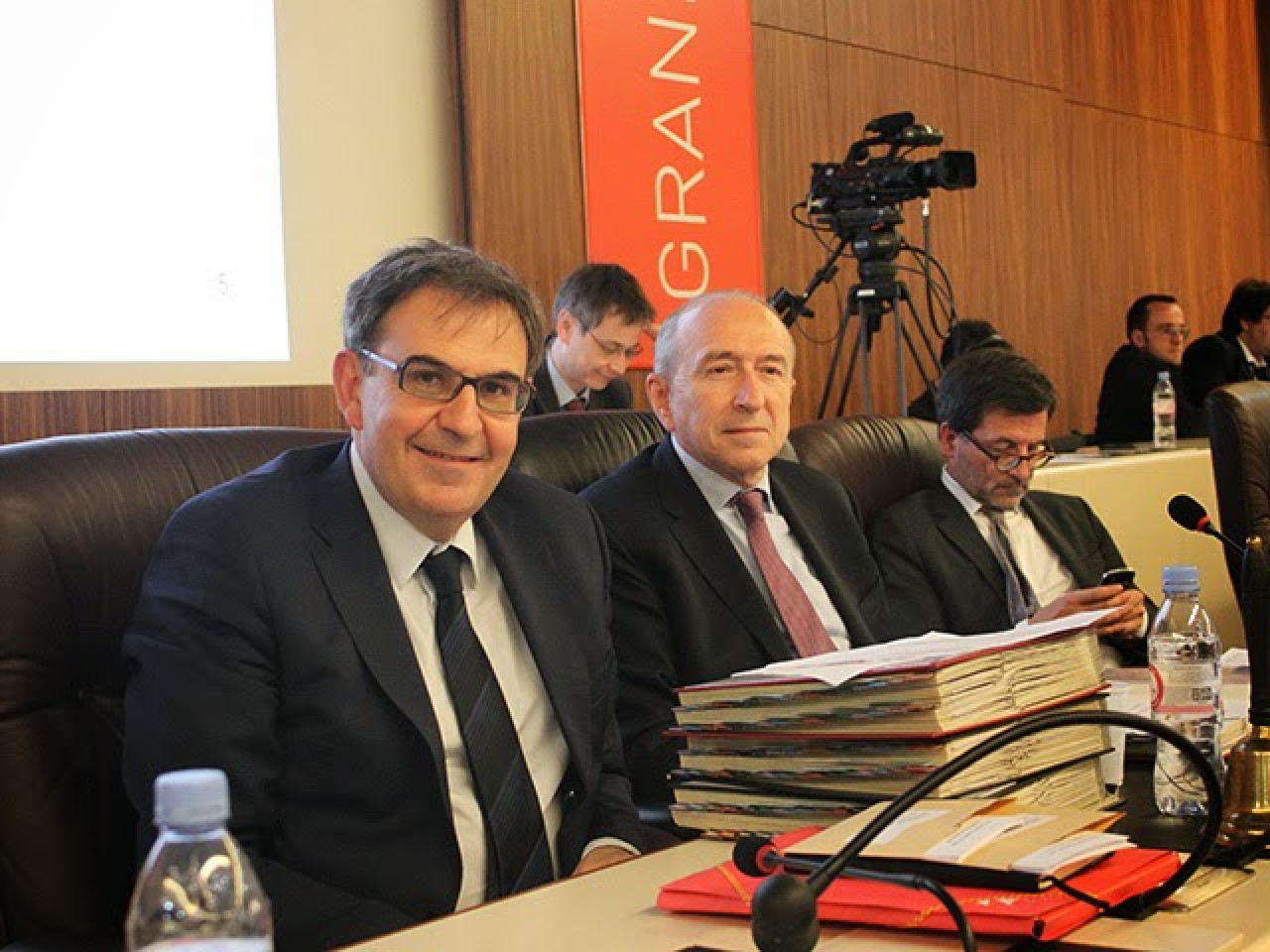 David Kimelfeld le dit haut et fort : il n'est pas franc-maçon David Kimelfeld le dit haut et fort : il n'est pas franc-maçon