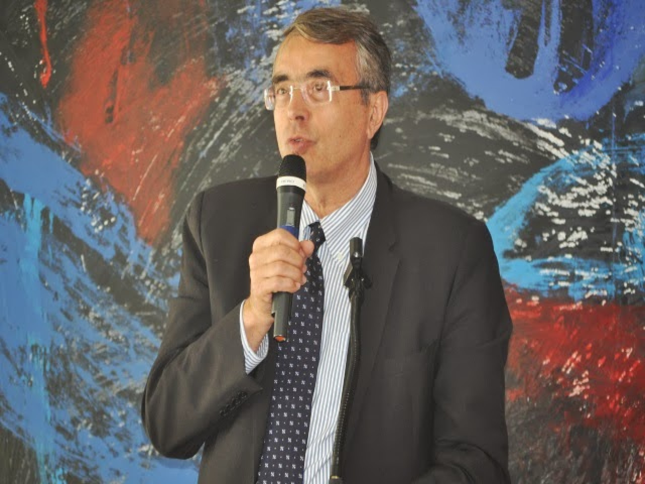 Jean-Jack Queyranne d&eacute;m&eacute;nage &agrave; Lyon et se rapproche de l'H&ocirc;tel de R&eacute;gion