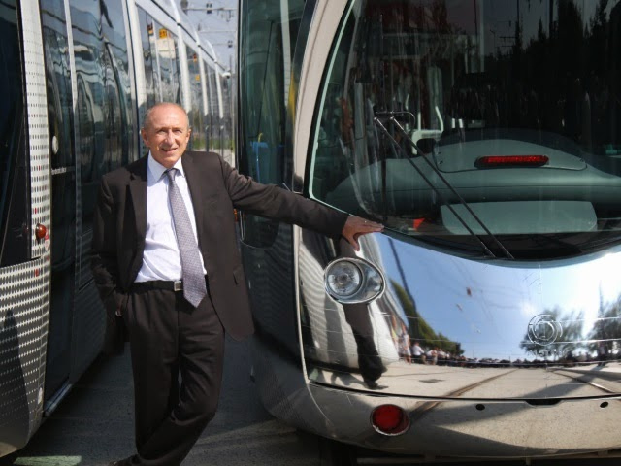 Gérard Collomb : "Rien ne justifie cette grève TCL" Gérard Collomb : "Rien ne justifie cette grève TCL"