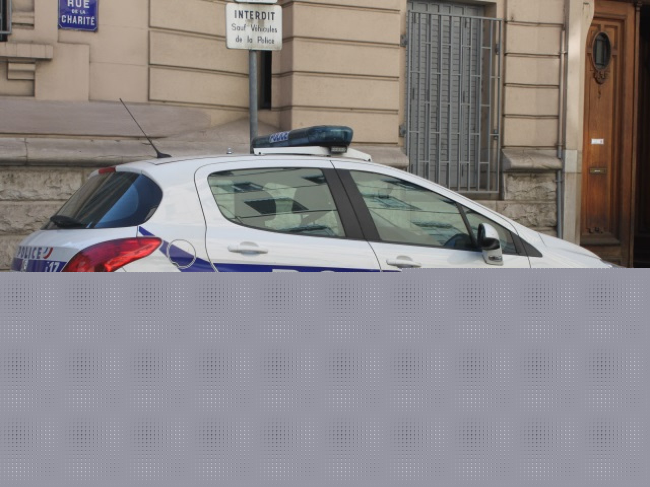 Meyzieu : ils vident des extincteurs dans une crèche Meyzieu : ils vident des extincteurs dans une crèche